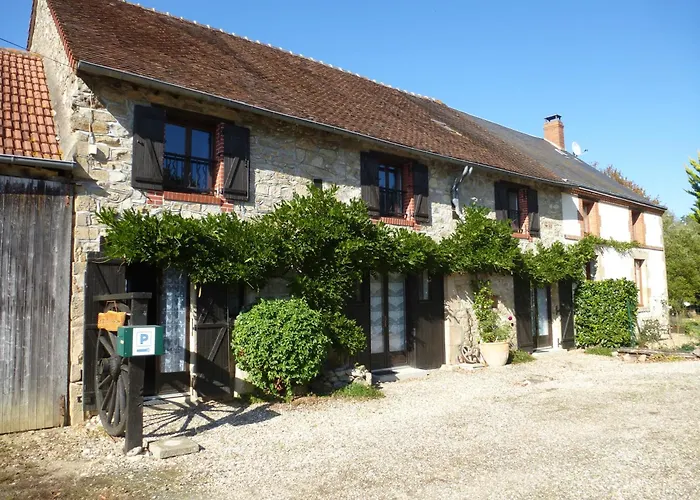 Les Gites De Montinazeau - Free Wi-Fi And Seasonal Solar Heated Swimming Pool