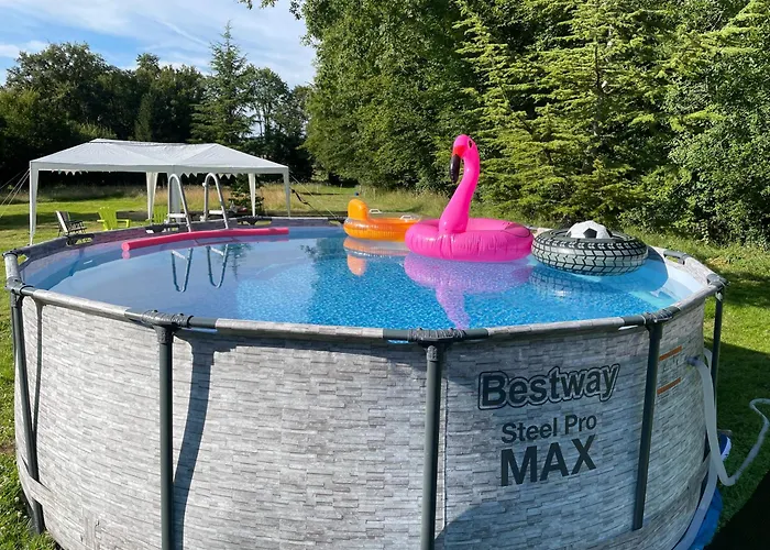 Les Gites De Montinazeau - Free Wi-Fi And Seasonal Solar Heated Swimming Pool