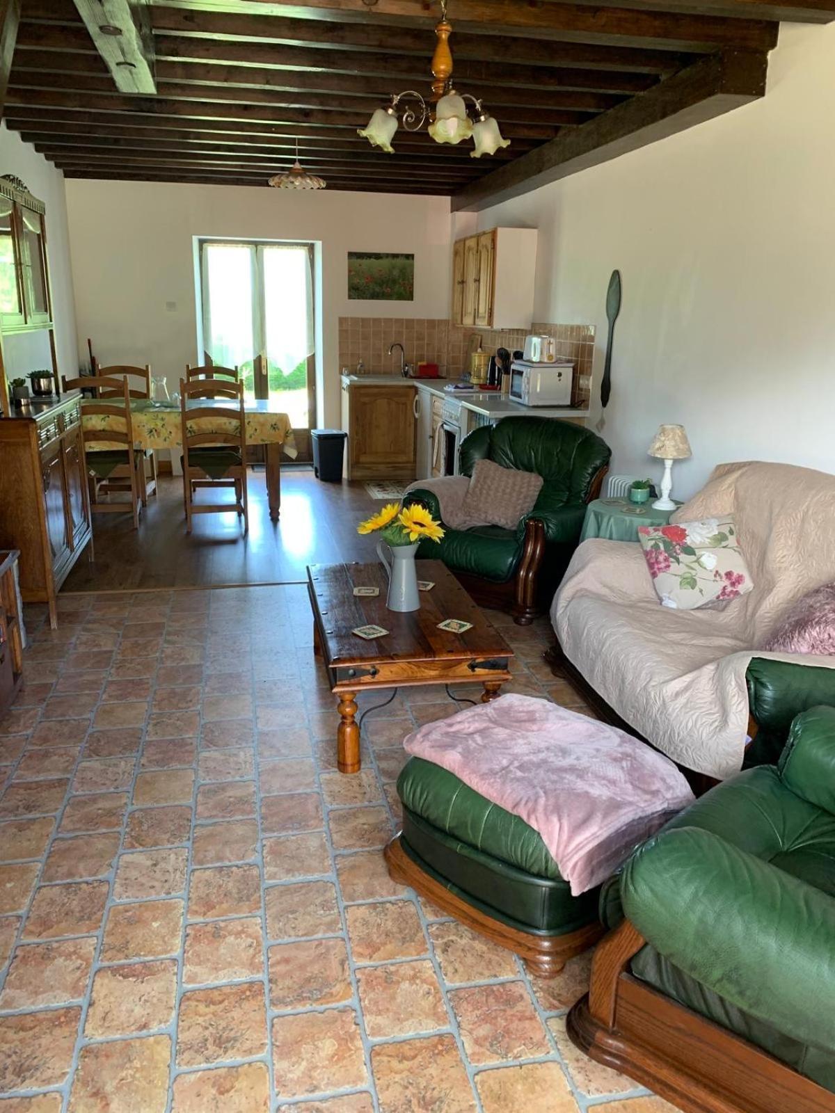 Holiday home Les De Montinazeau - Free Wi-fi And Seasonal Solar Heated Swimming Pool